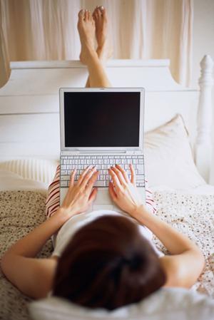 カラコンデビューしてみませんか